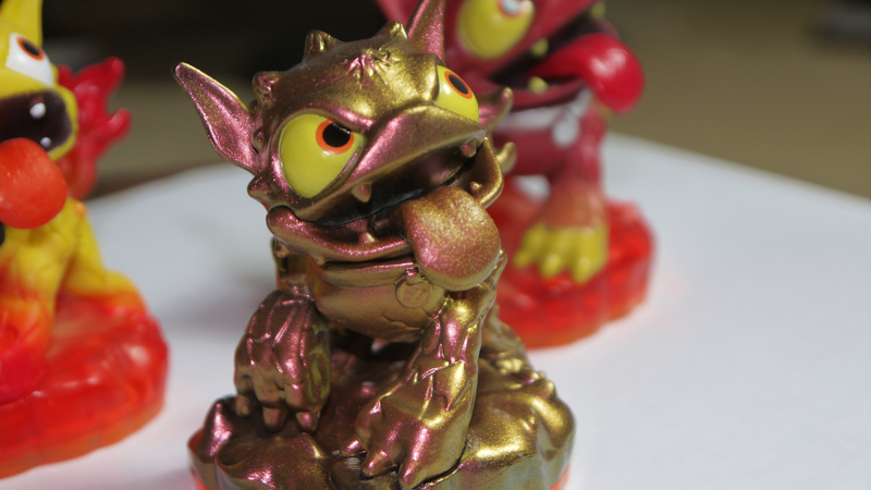 Illustration for article titled The E3 2013 Exclusive Skylanders Hot Dog MISB RARE